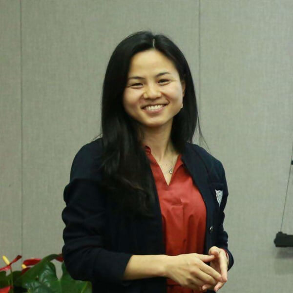 清華大學(xué)經(jīng)濟(jì)管理學(xué)院市場(chǎng)推廣主管江嬌老師發(fā)言
